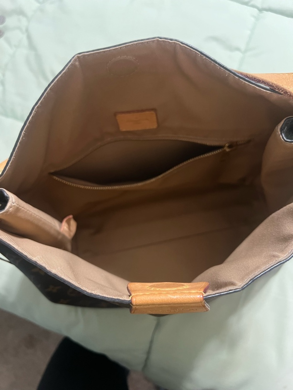 Louis Vuitton Graceful PM Bag - Picture 4 of 13